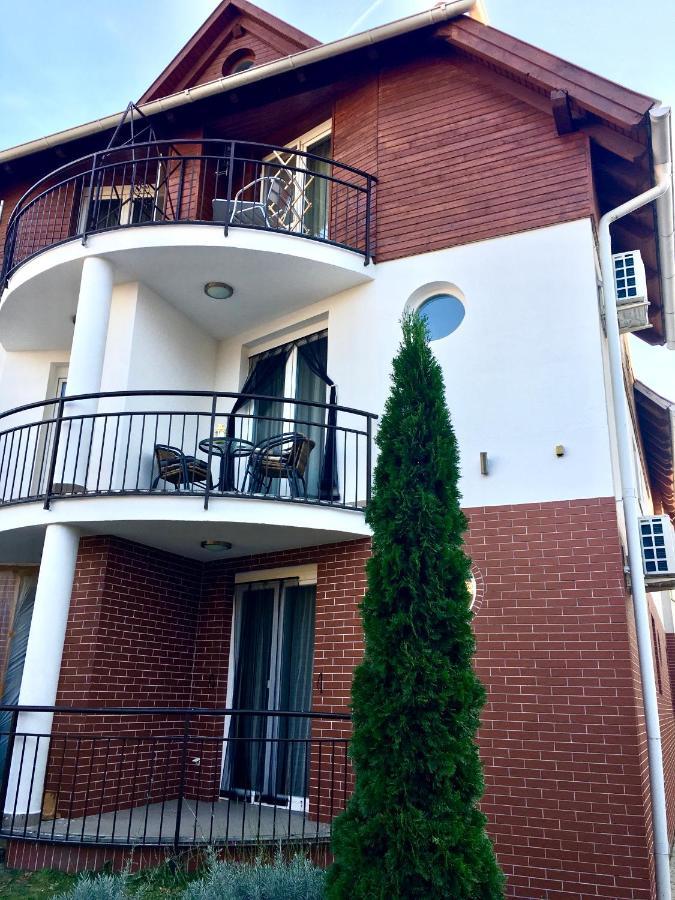 Lake Apartment Heviz Exterior photo