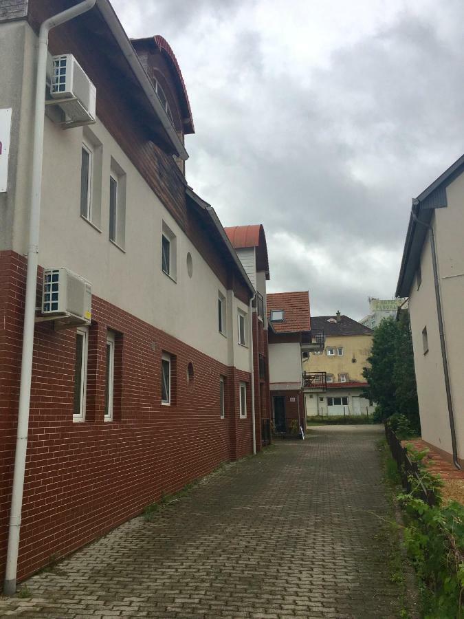 Lake Apartment Heviz Exterior photo